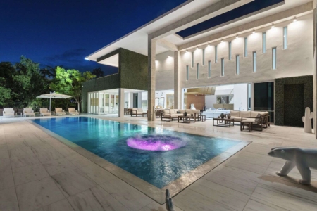 Exclusive South Miami Escape w/ Infinity Pool & Luxe Amenities