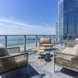 Downtown Miami Penthouse with Waterfront Access