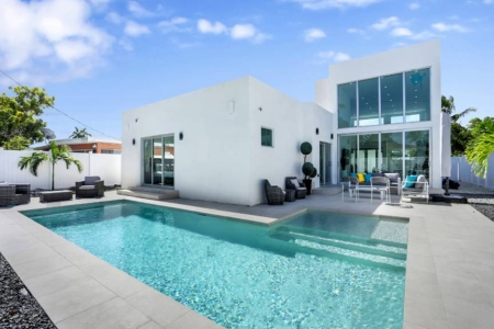 Modern 4-Bedroom Miami Villa w/ Pool, Near Beaches