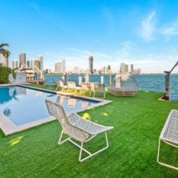 Luxury Waterfront Villa w/ Heated Pool & Jacuzzi on Venetian Islands