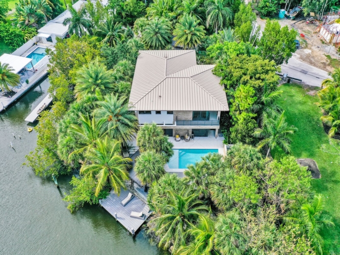5-Bedroom Oceanfront Villa w/ Heated Pool & Bay Views